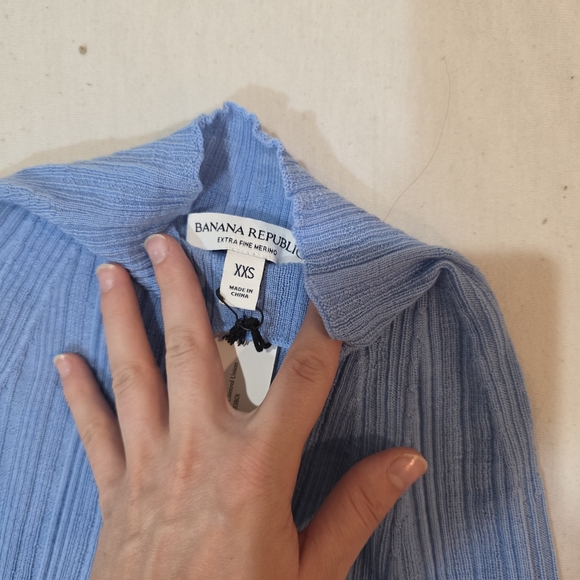 Banana Republic Light Blue Ribbed Turtleneck Sweater - Picture 2 of 4